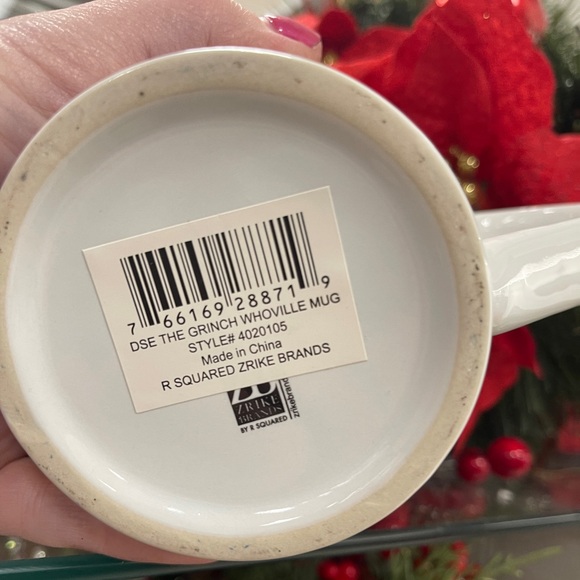 Grinch Christmas Tervis Cindy Lou Who Max Whoville Coffee Mug NWT - Picture 5 of 5